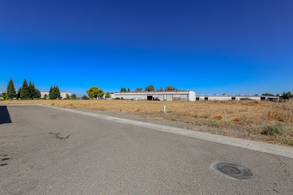 128 Heron Way, Merced, CA 95341